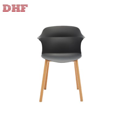 High Quality China Manufacturer Dining Room PP Indoor Chair Wooden Leg